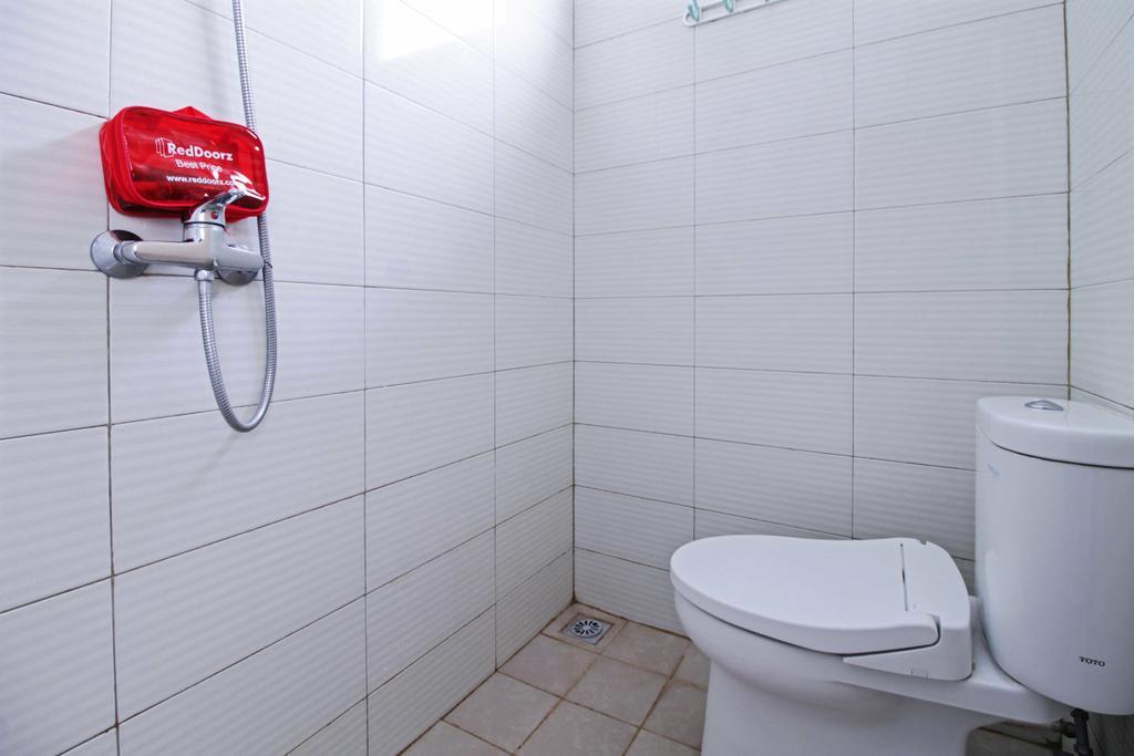 Reddoorz @ Karet Pedurenan 2 Jakarta Ngoại thất bức ảnh