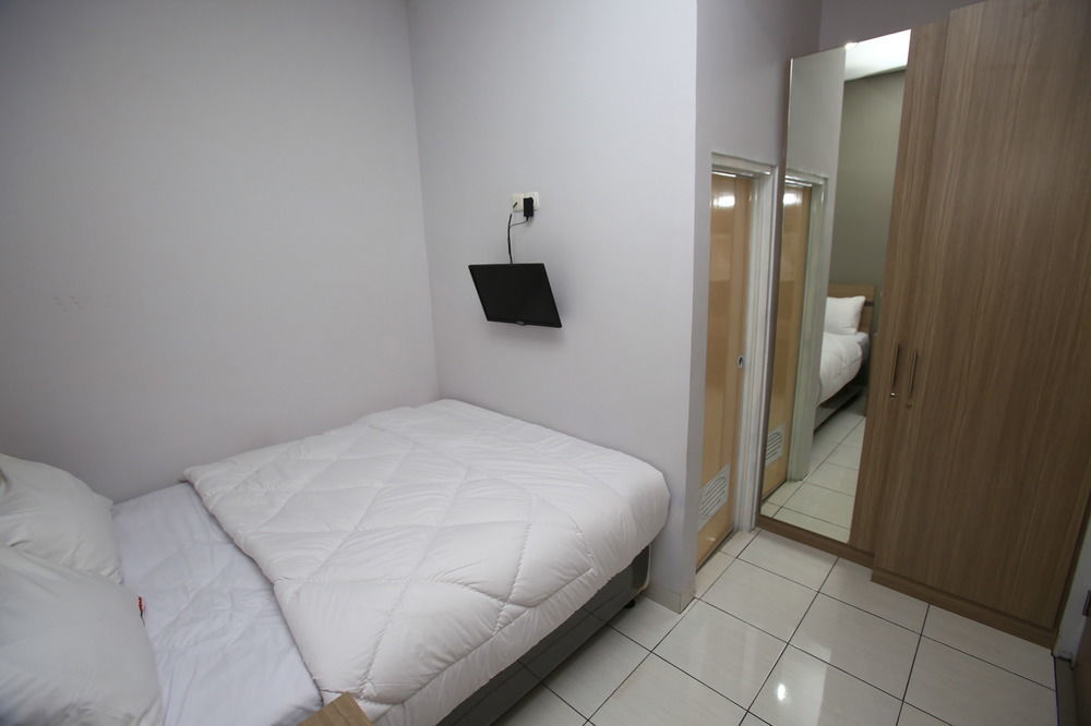 Reddoorz @ Karet Pedurenan 2 Jakarta Ngoại thất bức ảnh