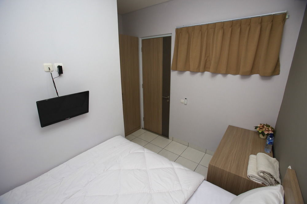 Reddoorz @ Karet Pedurenan 2 Jakarta Ngoại thất bức ảnh